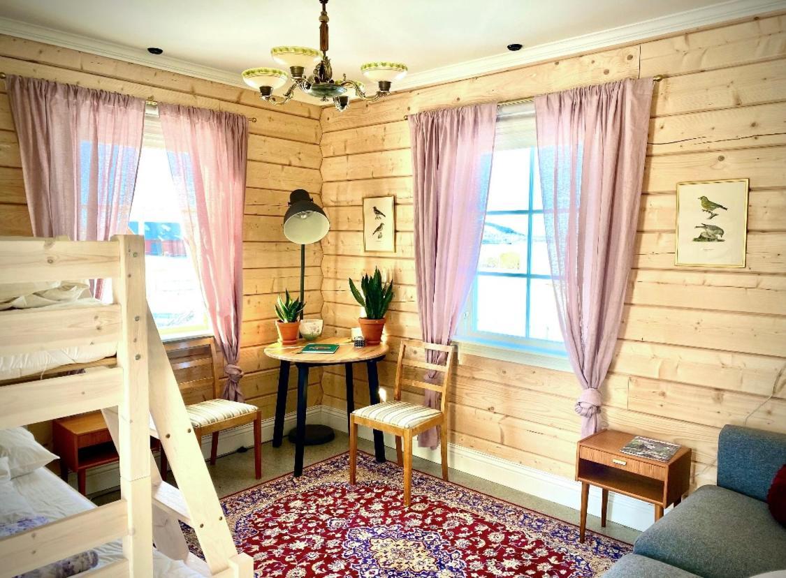 Scenic Small Guesthouse On Horse Farm By The Lake Froso Exterior foto